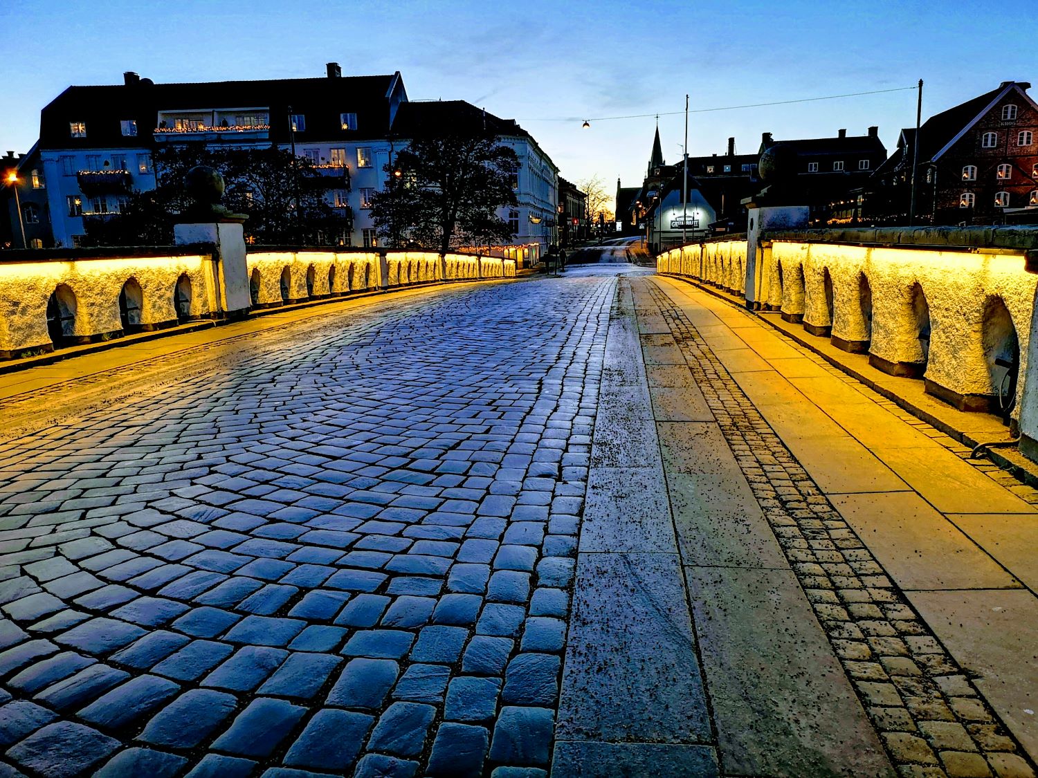 Tullbron en sommarkväll - Falkenberg